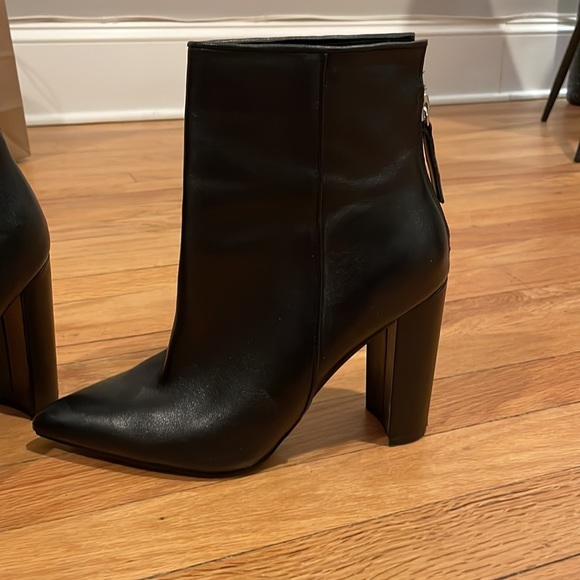 Steve Madden Leather Booties - Picture 4 of 7